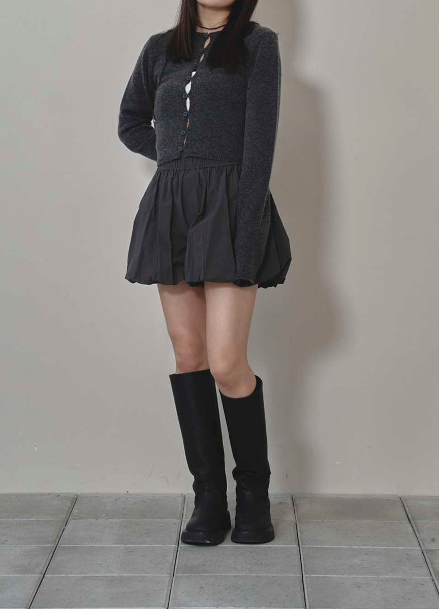 開釦短版針織上衣